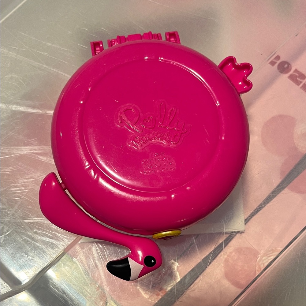 Polly pocket Flamingo Compact Playset with Pink and Blue Colors - Picture 4 of 5